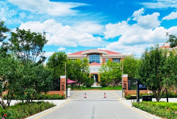 新华尊悦入选2025北京晚报养老服务创新案例(图6) 新华尊悦入选2025北京晚报养老服务创新案例(图6)