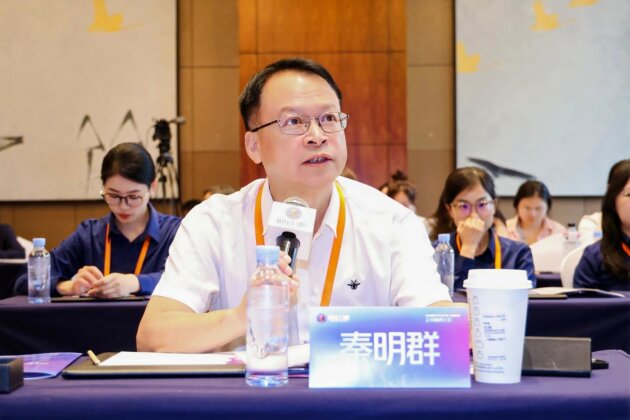 柏乐口腔暑期矫牙季之第七届“大医精诚杯”正畸病例大赛:以赛促学精医术 匠心护齿筑品质(图11) 柏乐口腔暑期矫牙季之第七届“大医精诚杯”正畸病例大赛:以赛促学精医术 匠心护齿筑品质(图11)